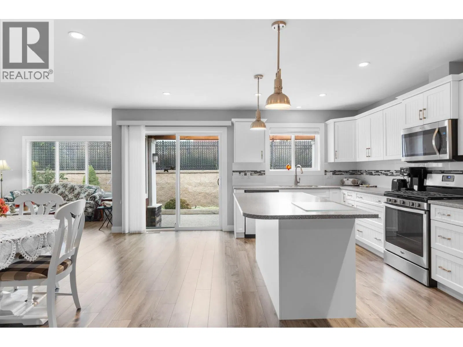 Photo 4 of 54 at 2067 Mallard Drive