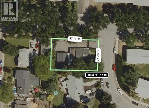 Photo 3 of 33 at 1201 Kelglen Crescent
