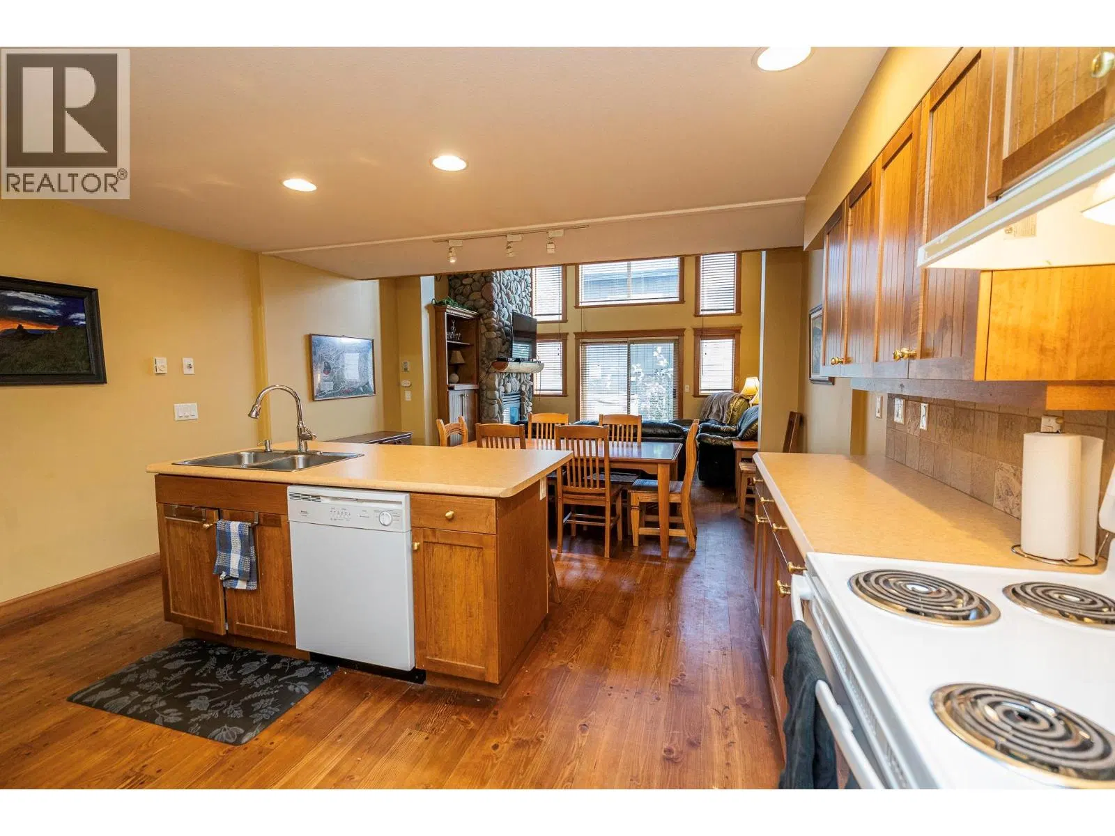 Photo 5 of 31 at #27 – 7640 Porcupine Road