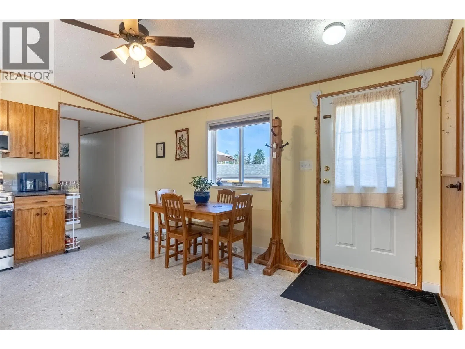 Photo 4 of 24 at #117 – 1555 Howe Road