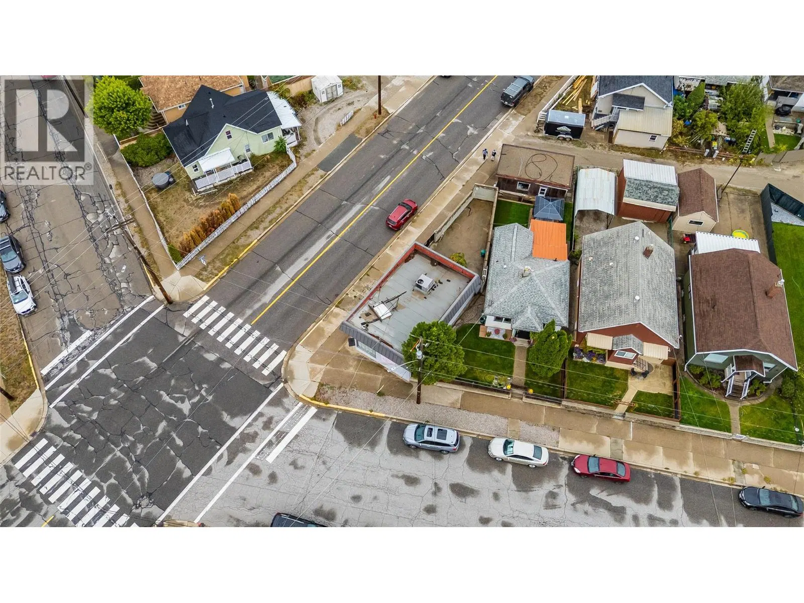Photo 5 of 37 at 1701 Third Avenue