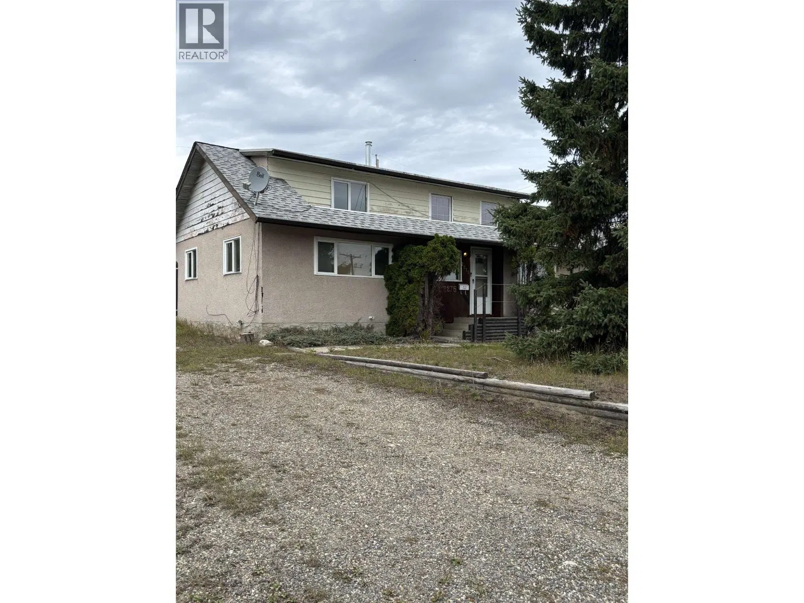 Photo 3 of 26 at BC – 2275 WEBBER Crescent
