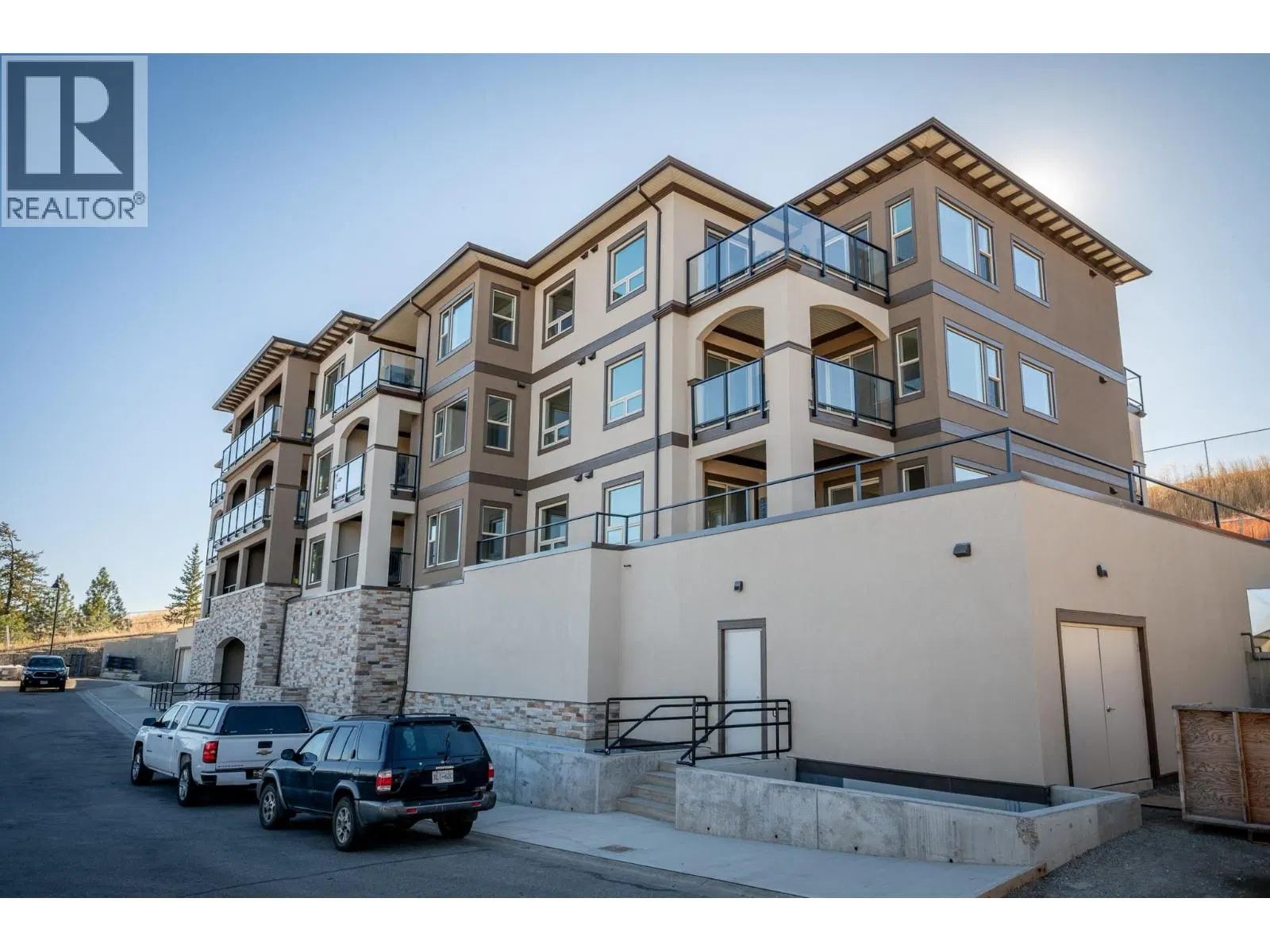 Photo 1 of 17 at #208 – 2171 Van Horne Drive
