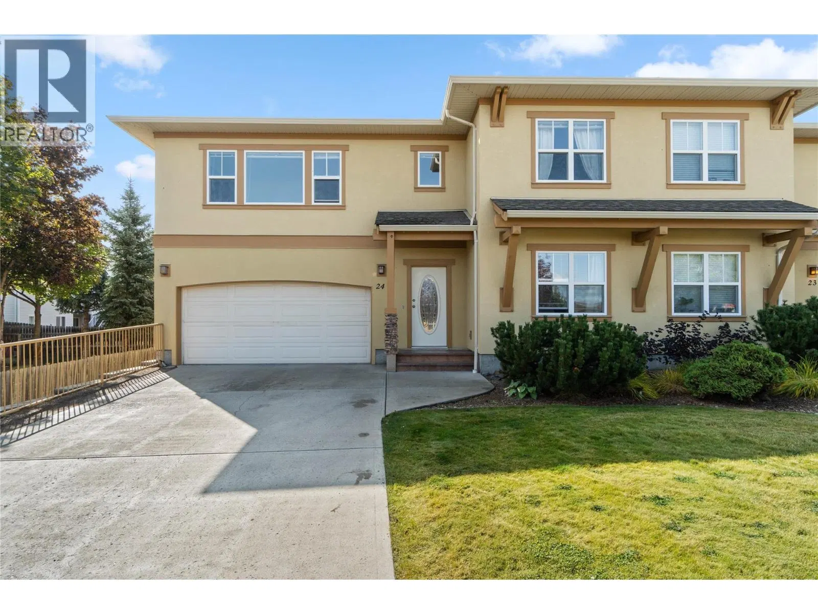 Photo 2 of 34 at #24 – 1055 Aberdeen Drive