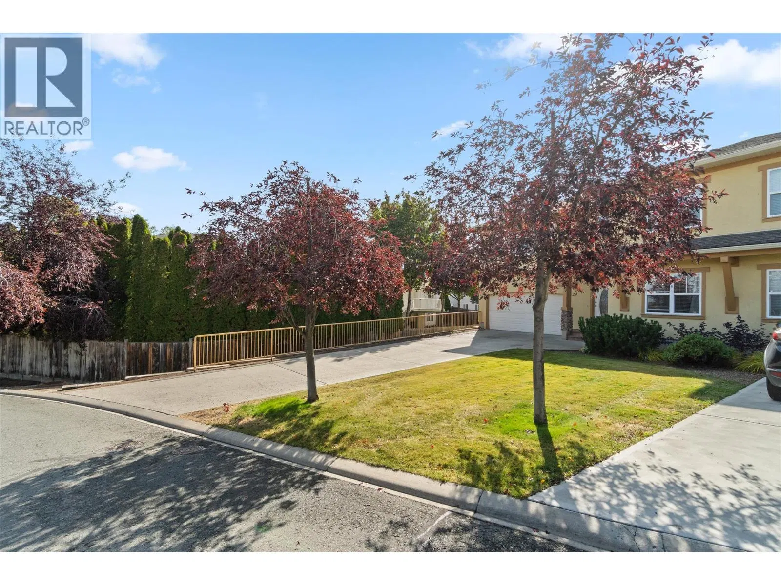 Photo 3 of 34 at #24 – 1055 Aberdeen Drive