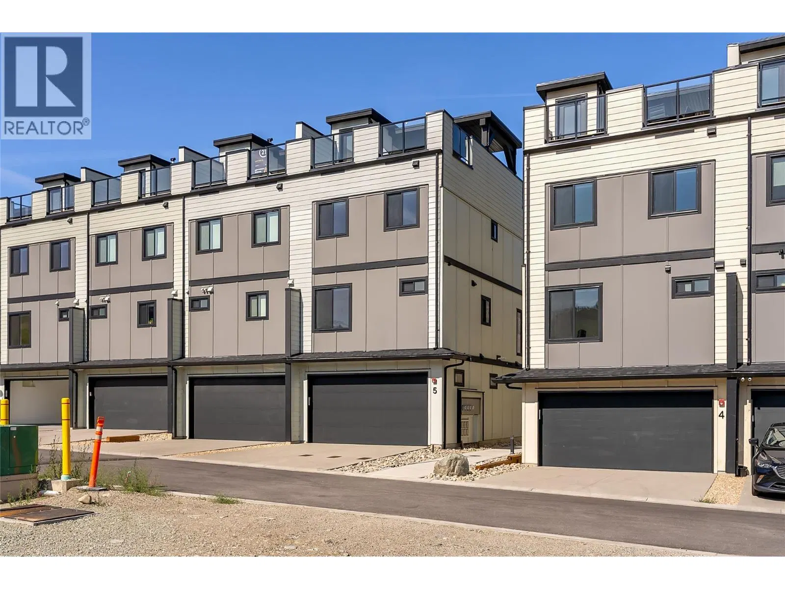 Photo 3 of 40 at #5 – 4601 97th Street