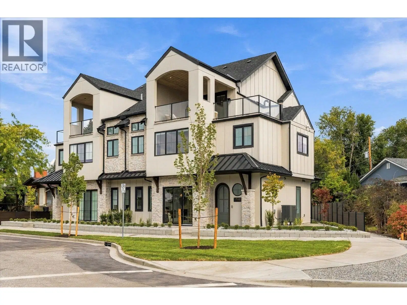 #1 – 2435 Taylor Crescent