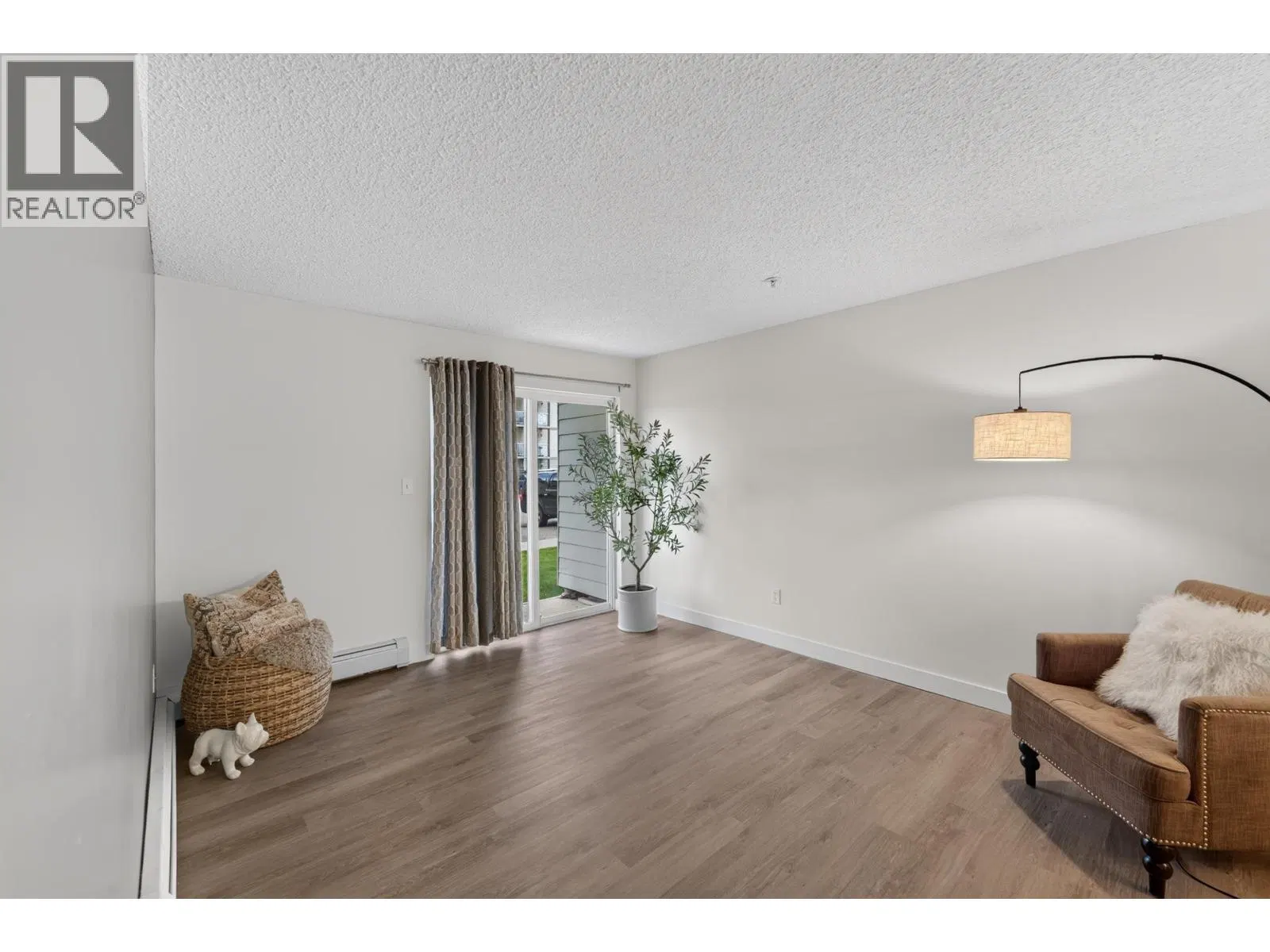 Photo 5 of 26 at #109 – 8507 86 Street