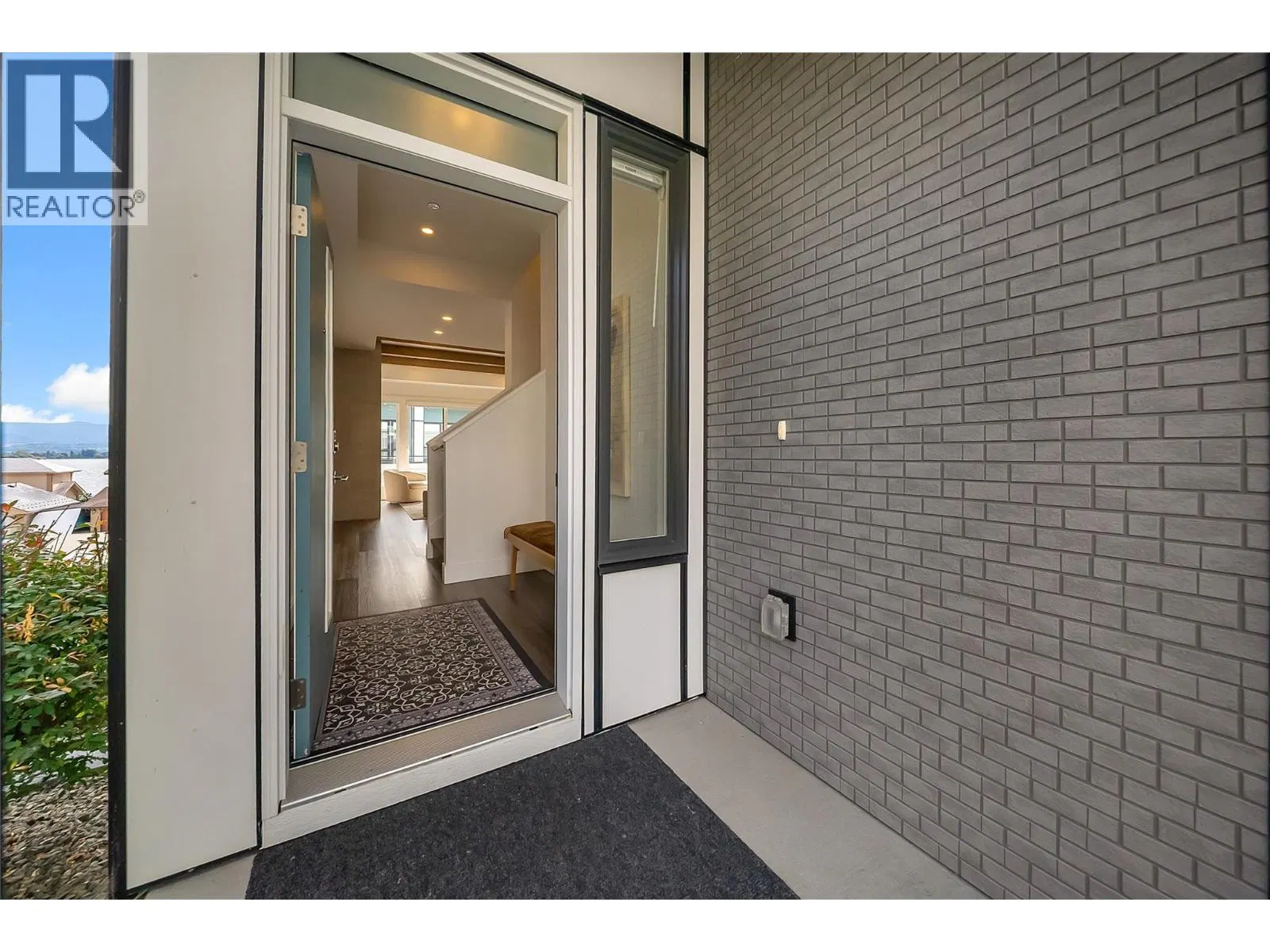 Photo 4 of 71 at #154 – 2100 Campbell Place