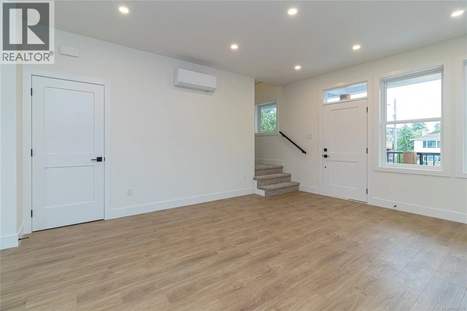Photo 5 of 39 at A – 2235 Shelbourne Street