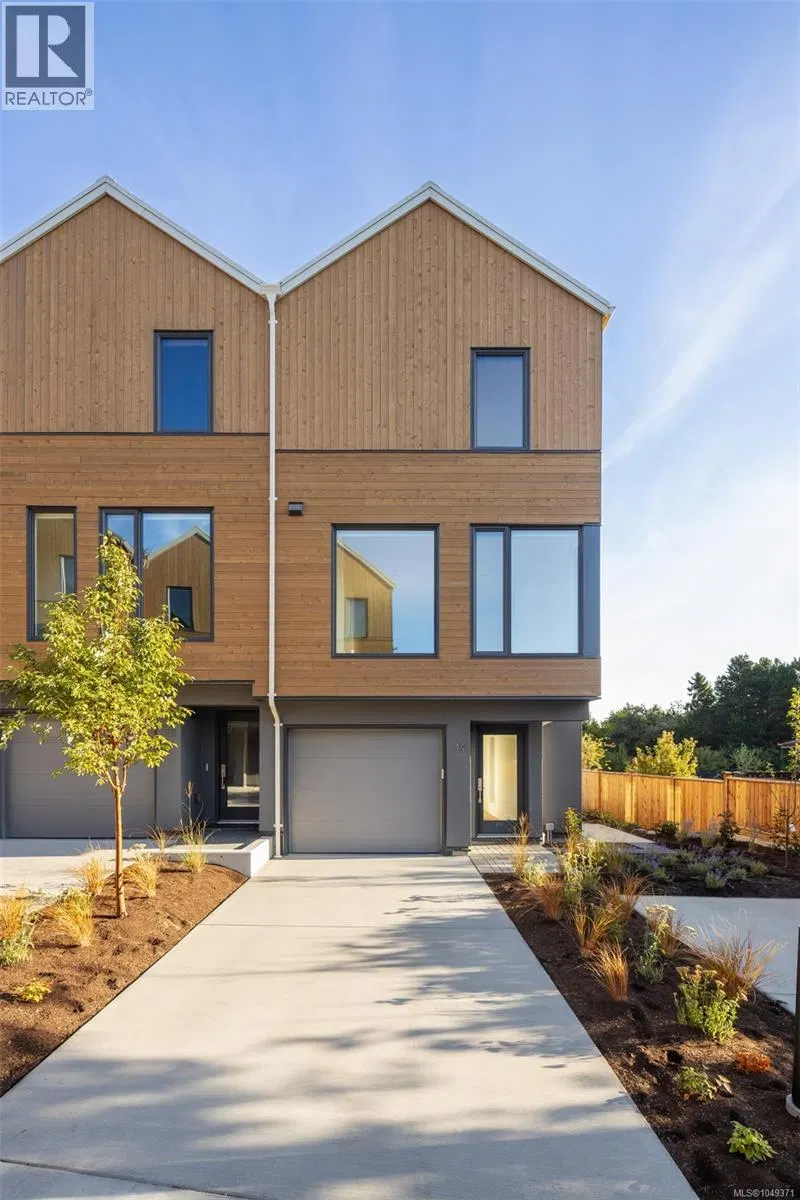 Photo 1 of 42 at #13 – 1520 Louise Place