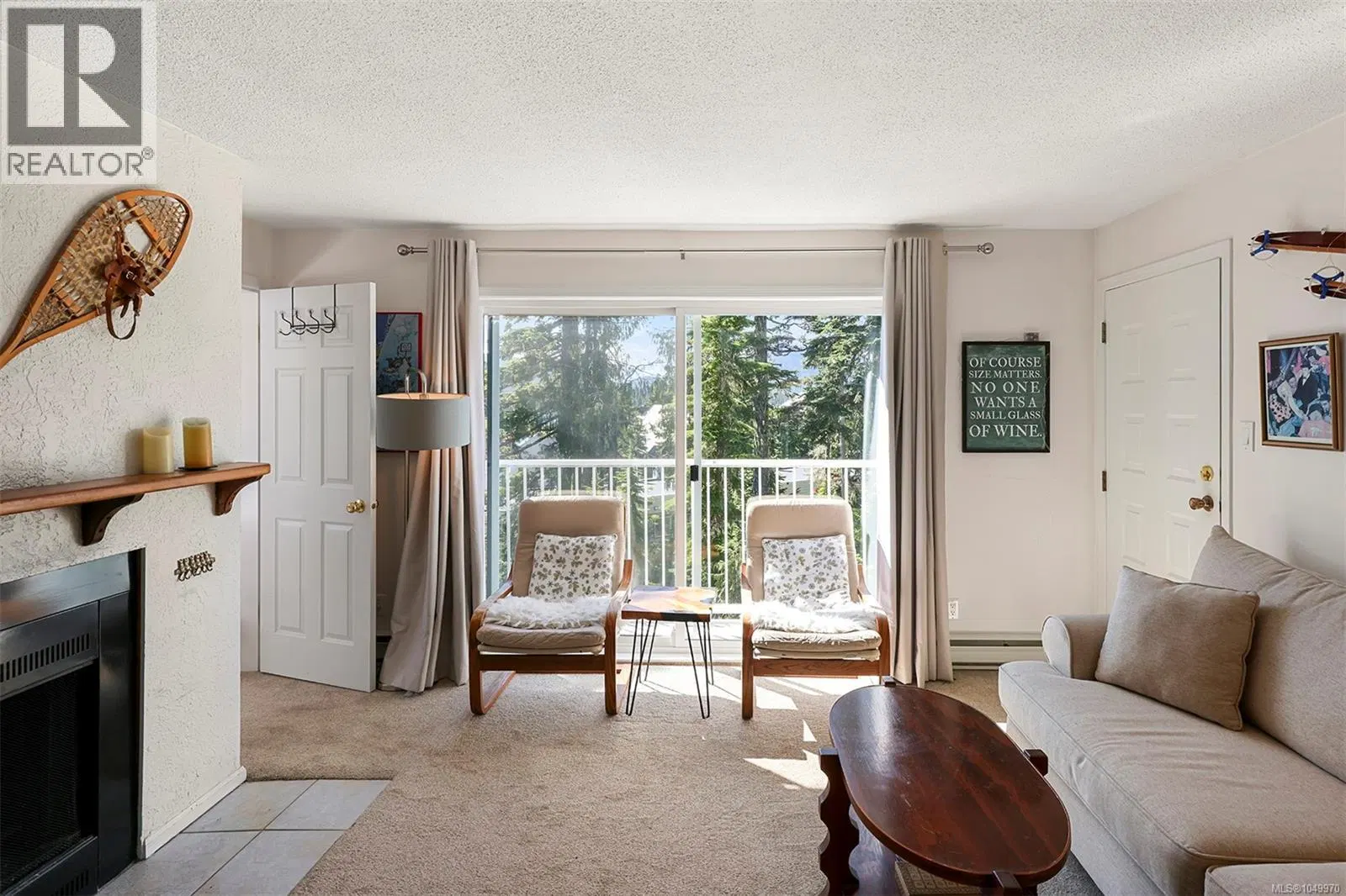 Photo 2 of 32 at #1 – 687 Castle Crag Crescent