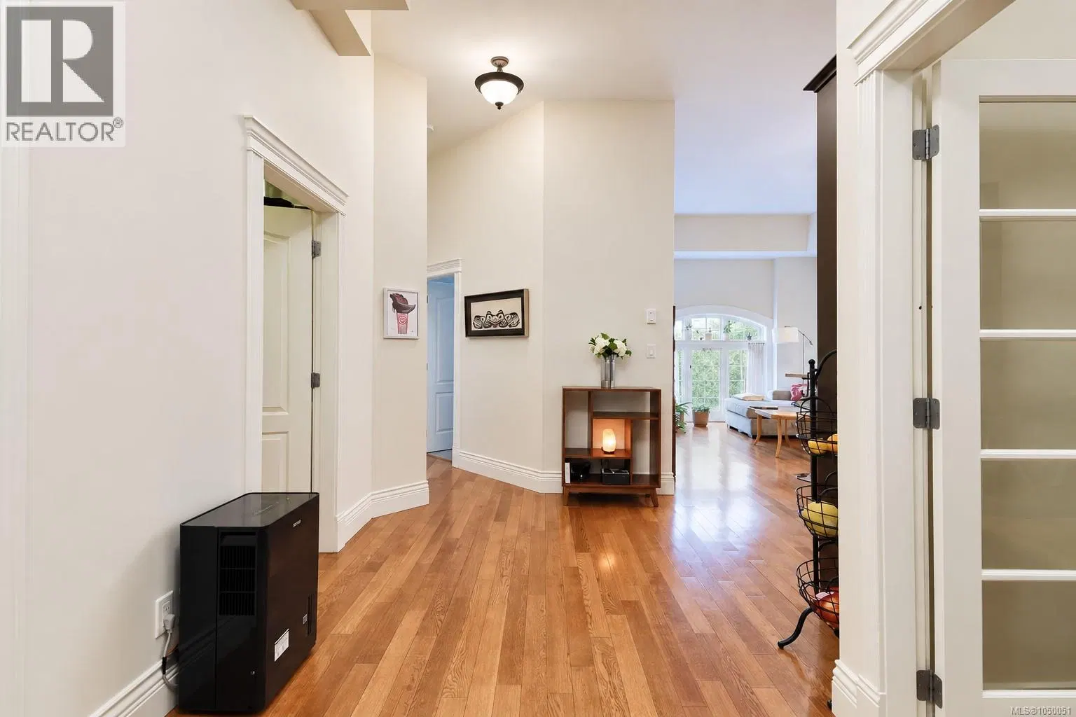 Photo 3 of 22 at #209 – 1602 Quadra Street