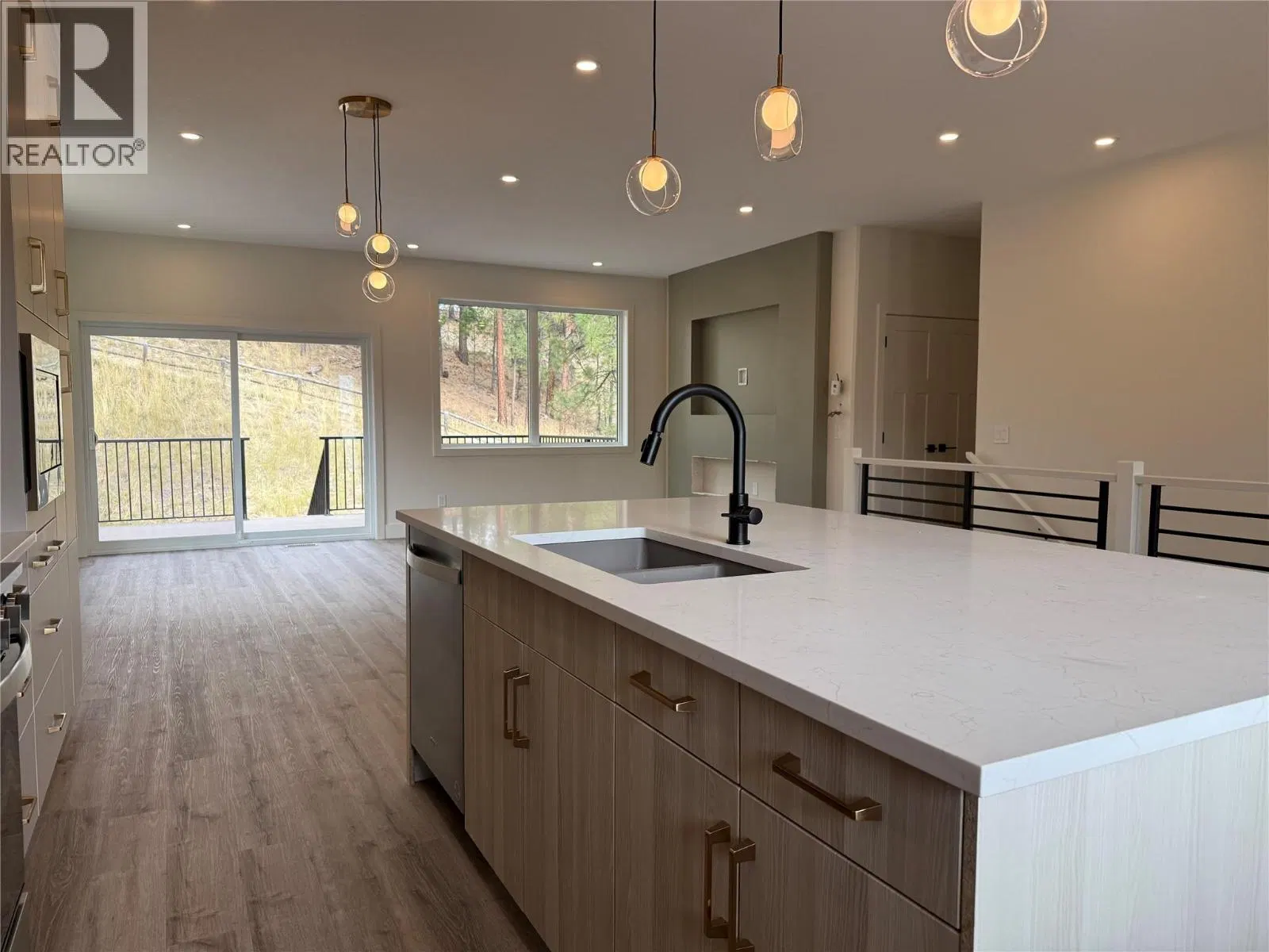 Photo 5 of 22 at 148 Shadow Mountain Boulevard