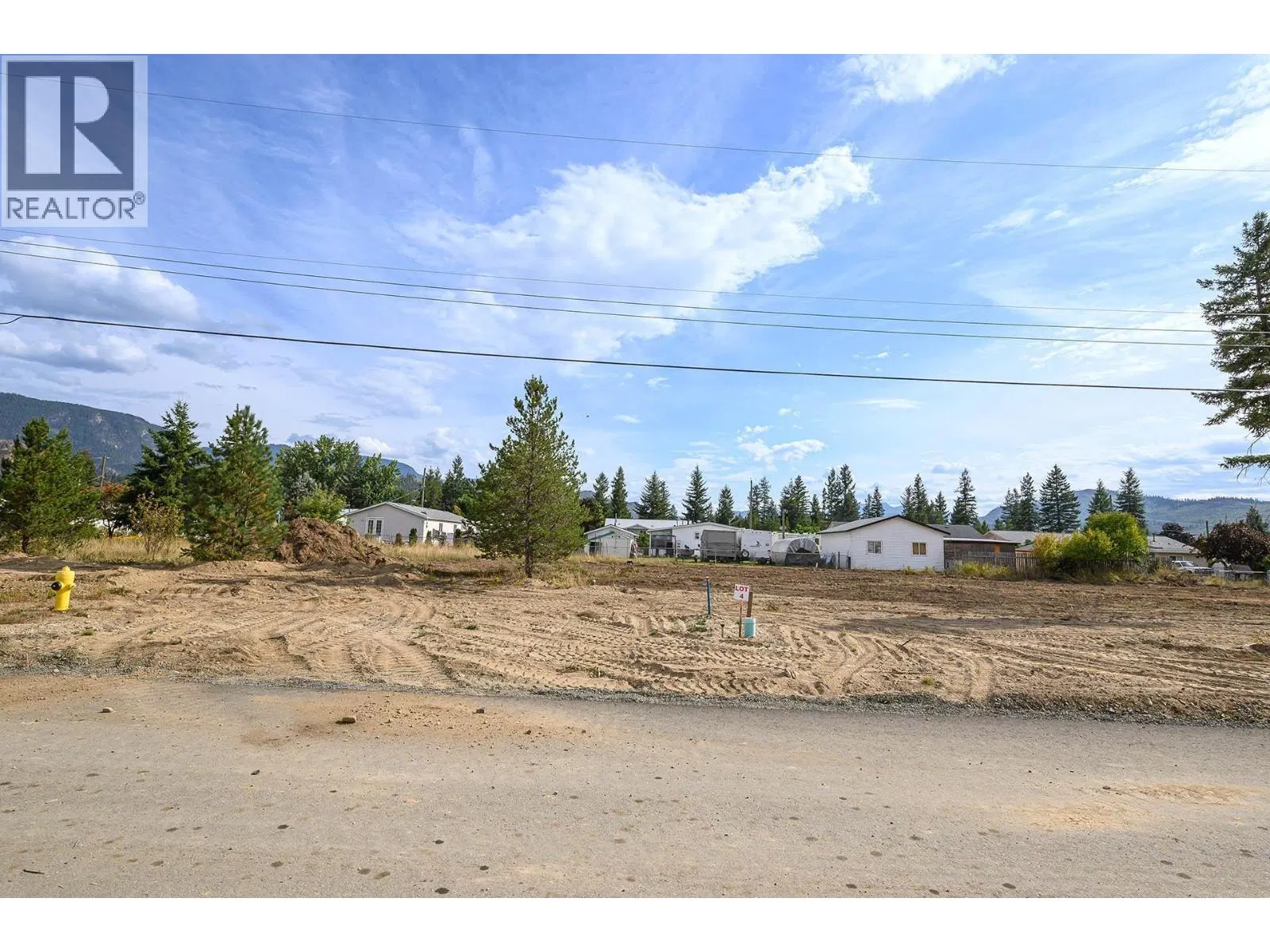 Photo 5 of 9 at 464 CLARY Road