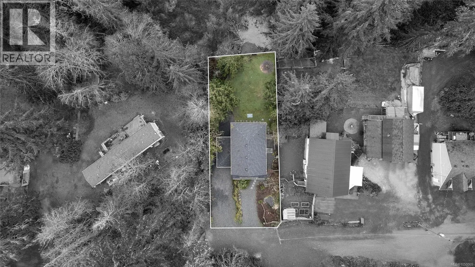 Photo 2 of 34 at 2071 Mable Road