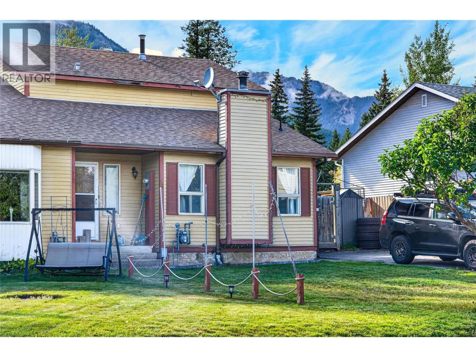 Photo 2 of 70 at 31 Cariboo Drive
