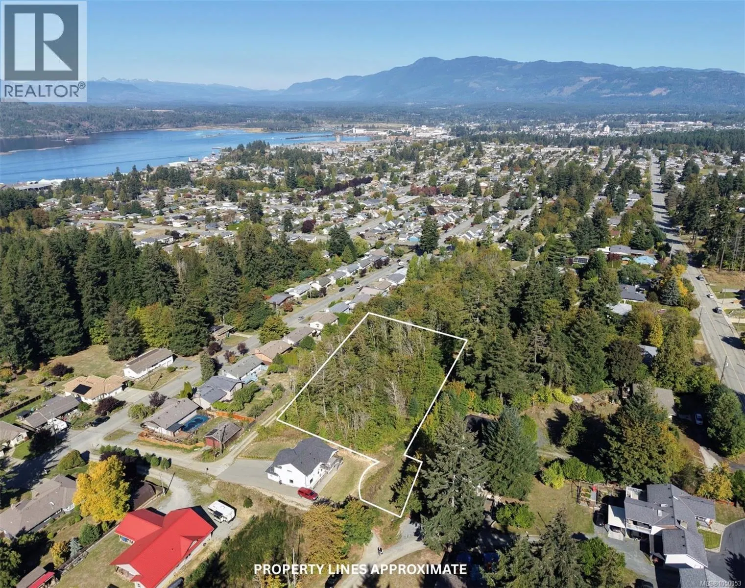 Photo 3 of 6 at 2201 11th Avenue