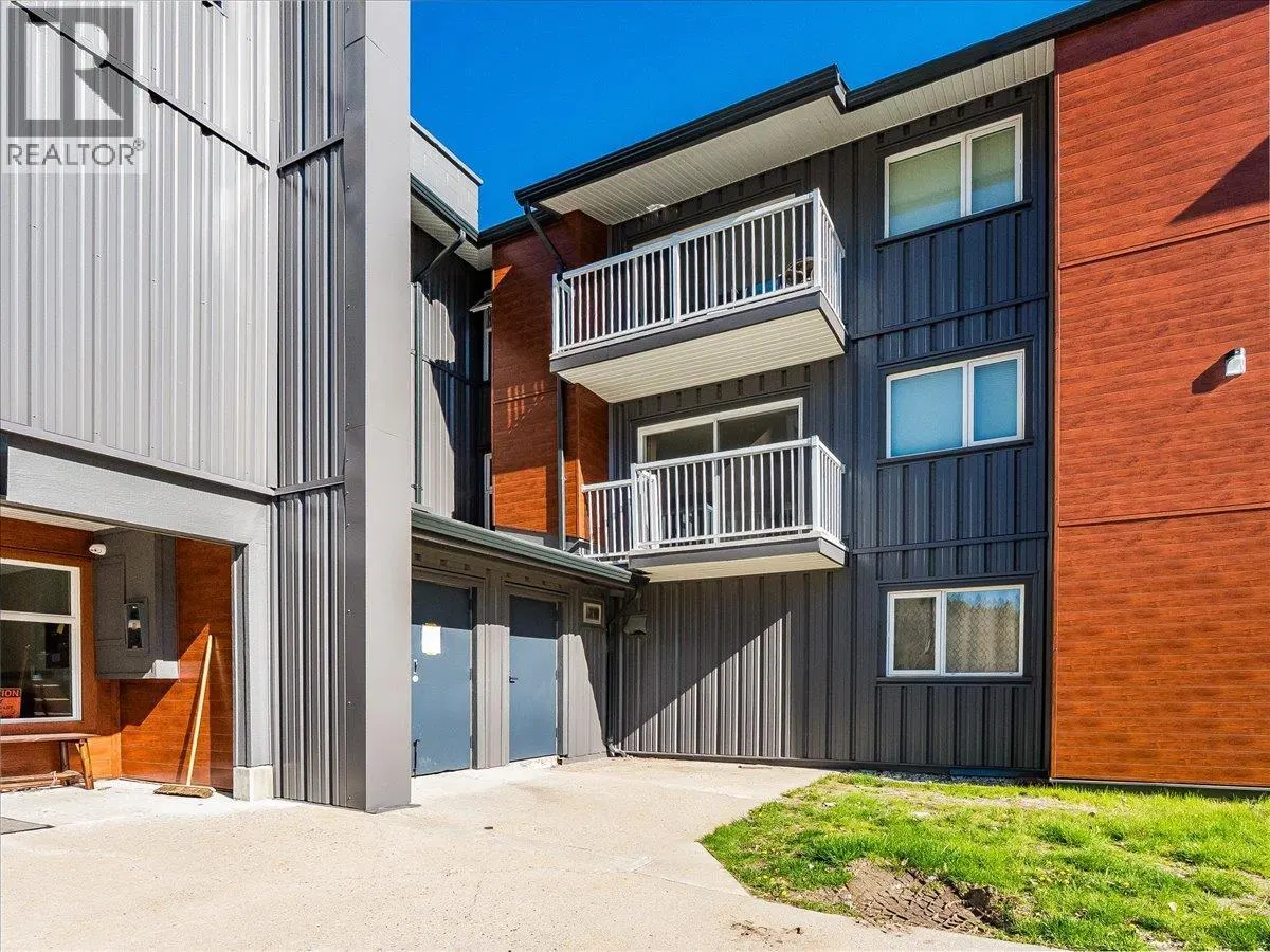 Photo 1 of 37 at #201 – 880 WORDSWORTH Avenue
