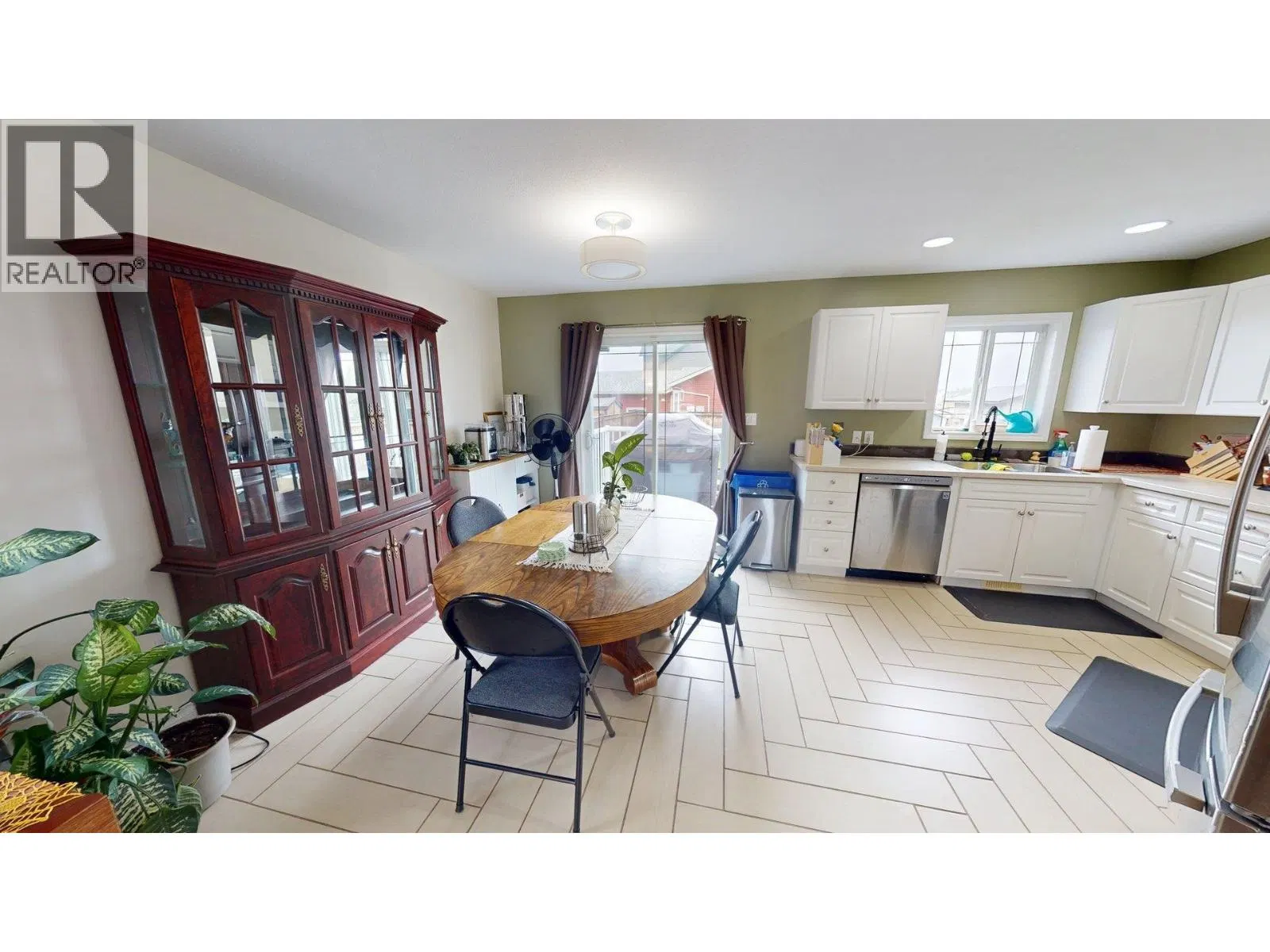 Photo 5 of 25 at 11328 86A Street