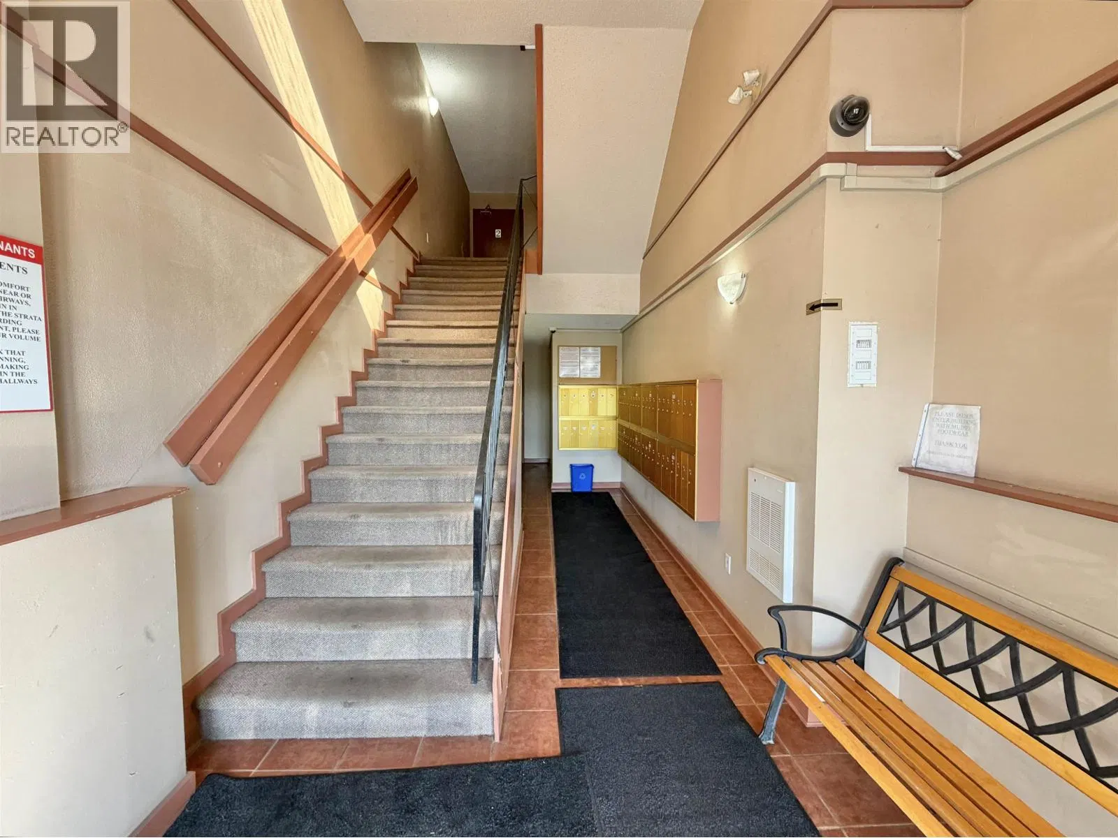 Photo 3 of 12 at #211 – 280 BROADWAY Avenue
