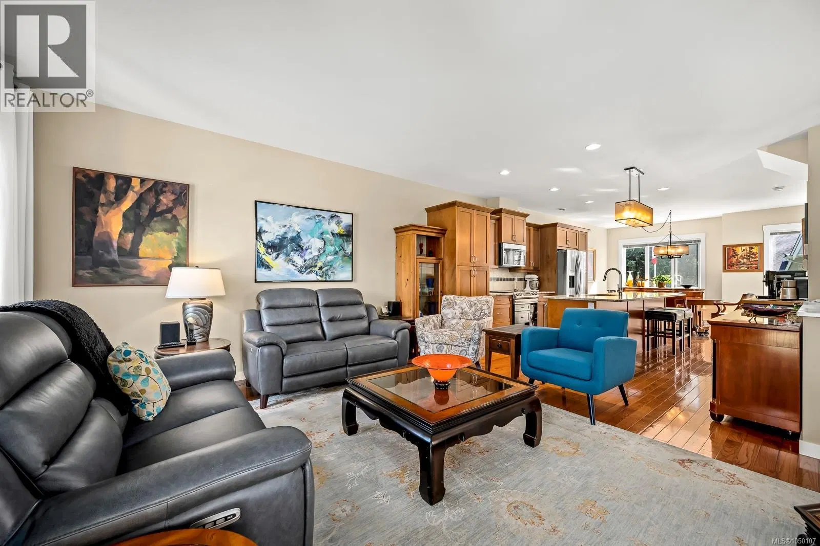 Photo 2 of 30 at #17 – 700 Lancaster Way