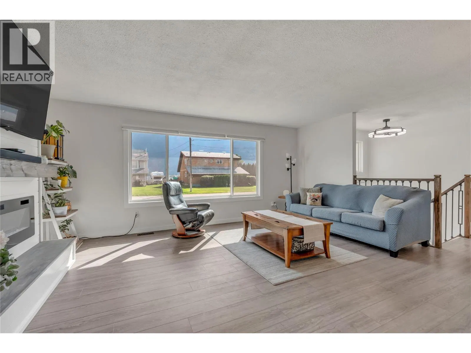 Photo 4 of 46 at 826 3rd Avenue