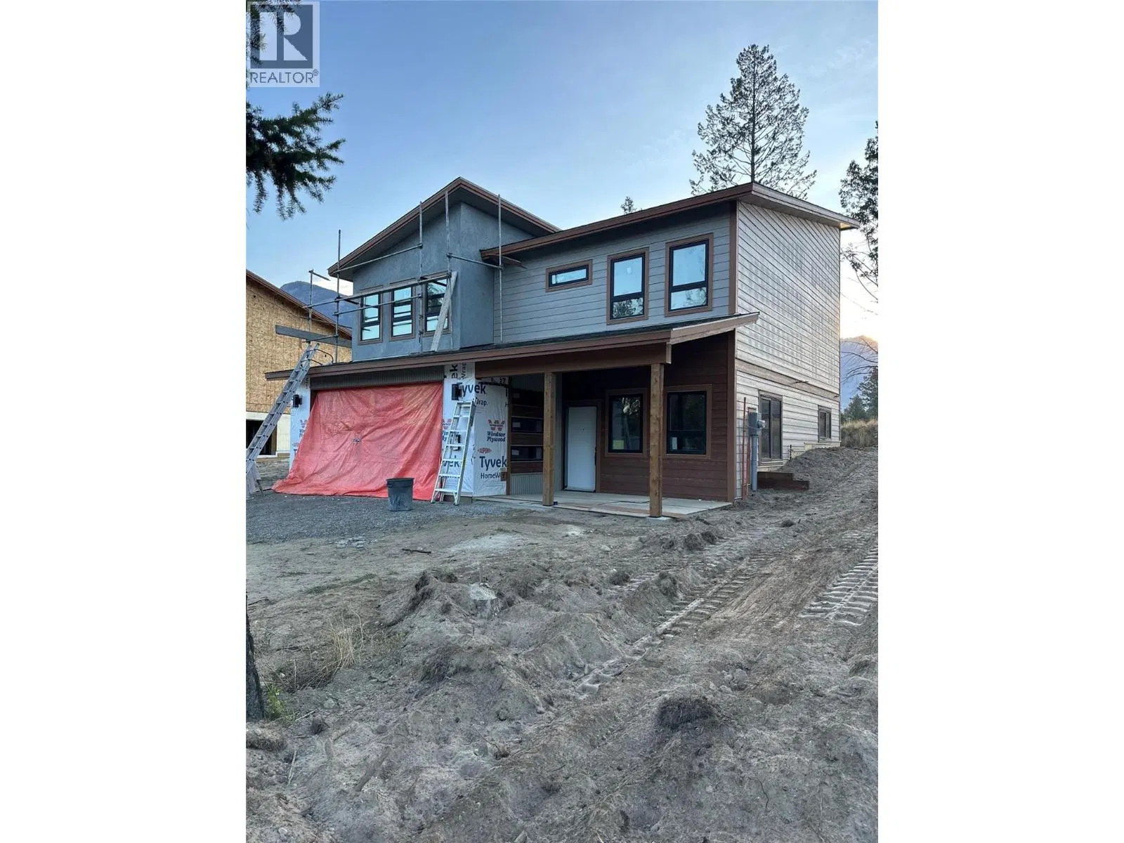 Photo 1 of 24 at 1210 Swansea Crescent