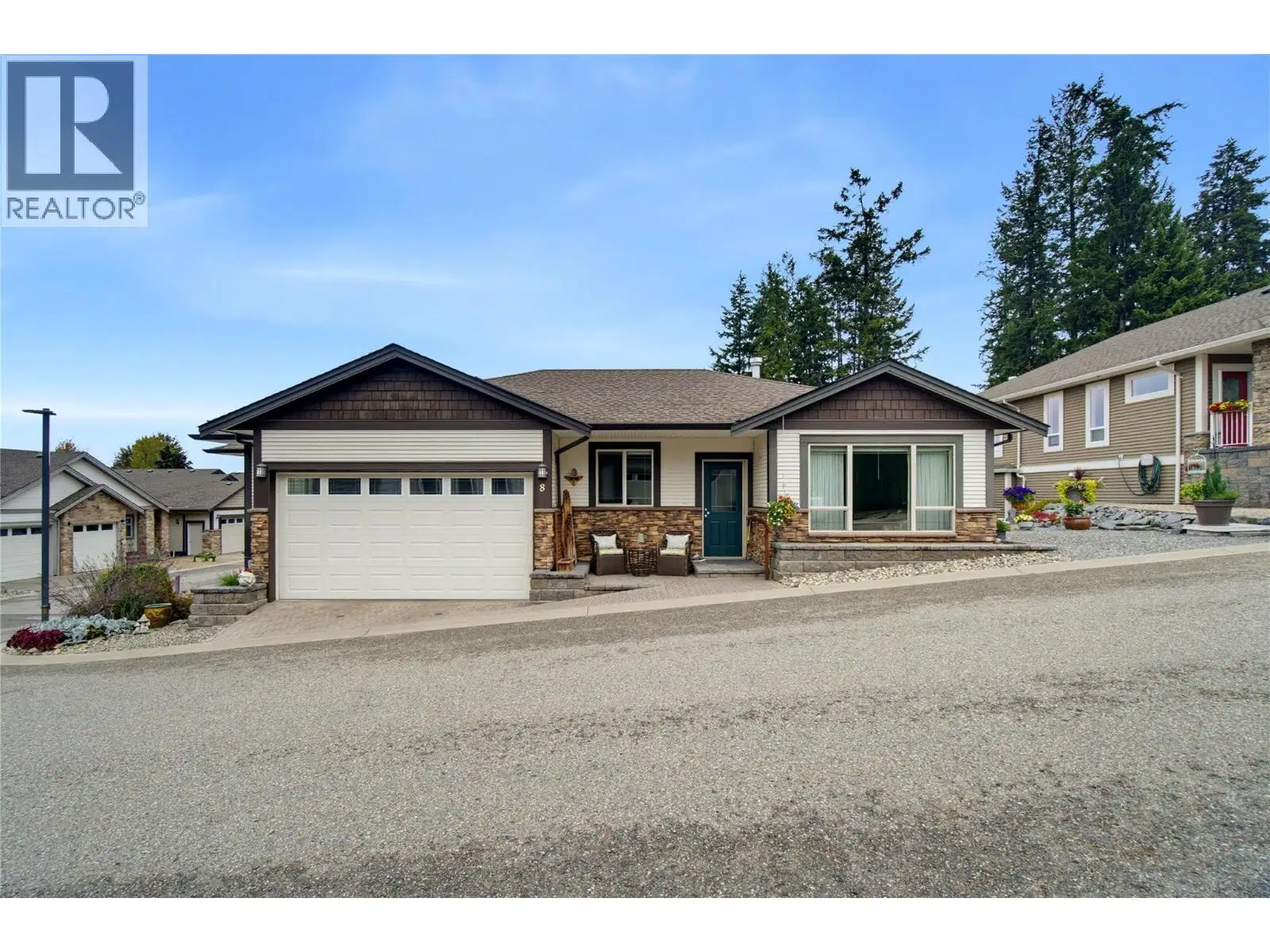 #8 – 2850 7th Avenue