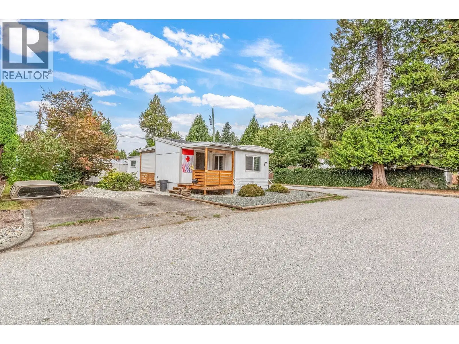 #32 – 21163 LOUGHEED Highway