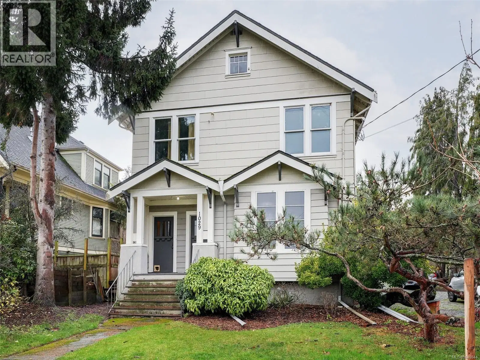 1029 Queens Avenue