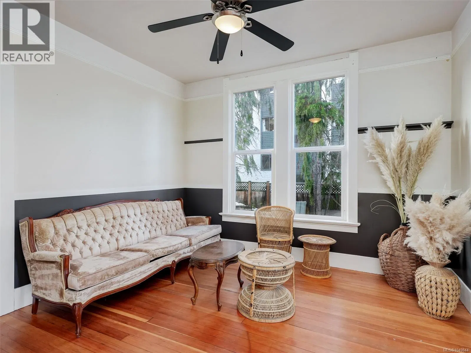 Photo 4 of 40 at 1029 Queens Avenue