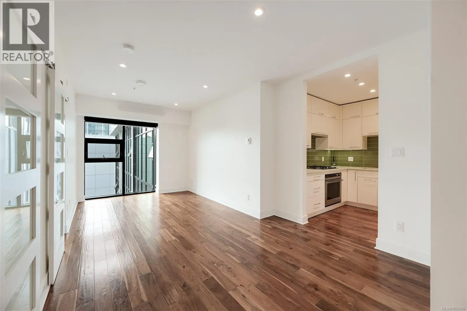 Photo 5 of 53 at N414 – 1105 Pandora Avenue