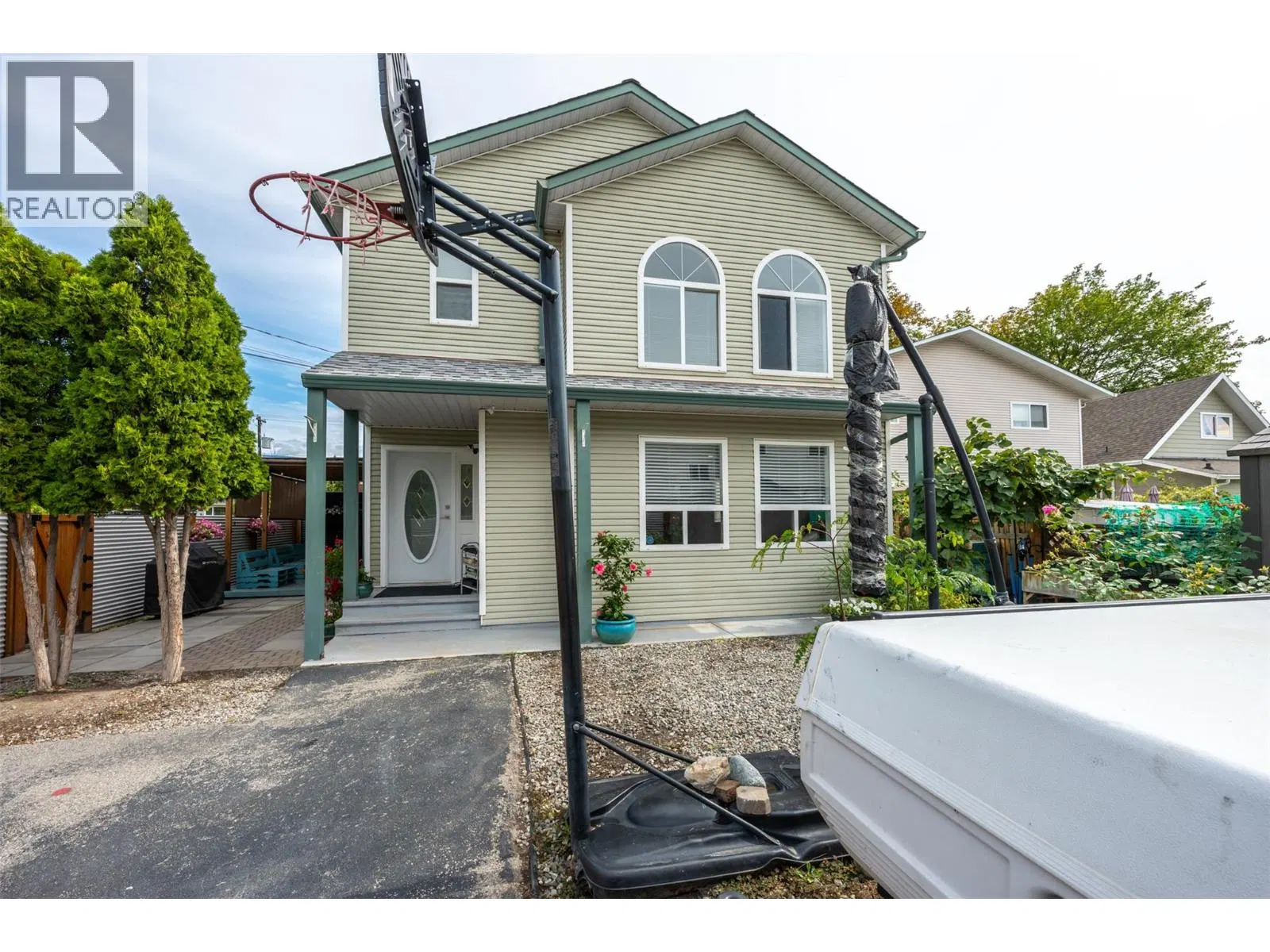 Photo 3 of 53 at #102 – 381 Rigsby Street