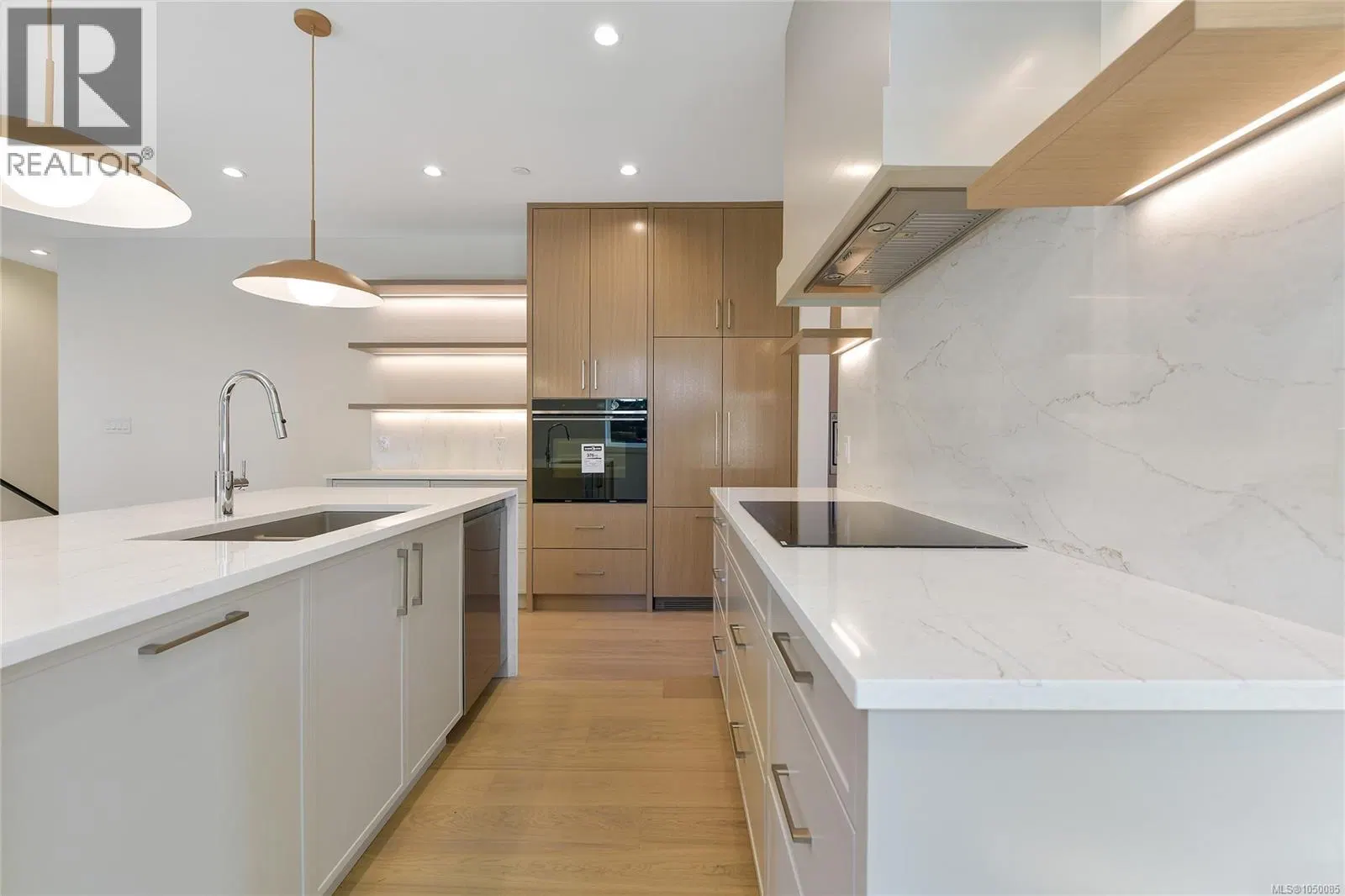 Photo 5 of 27 at #1 – 4430 Shore Way