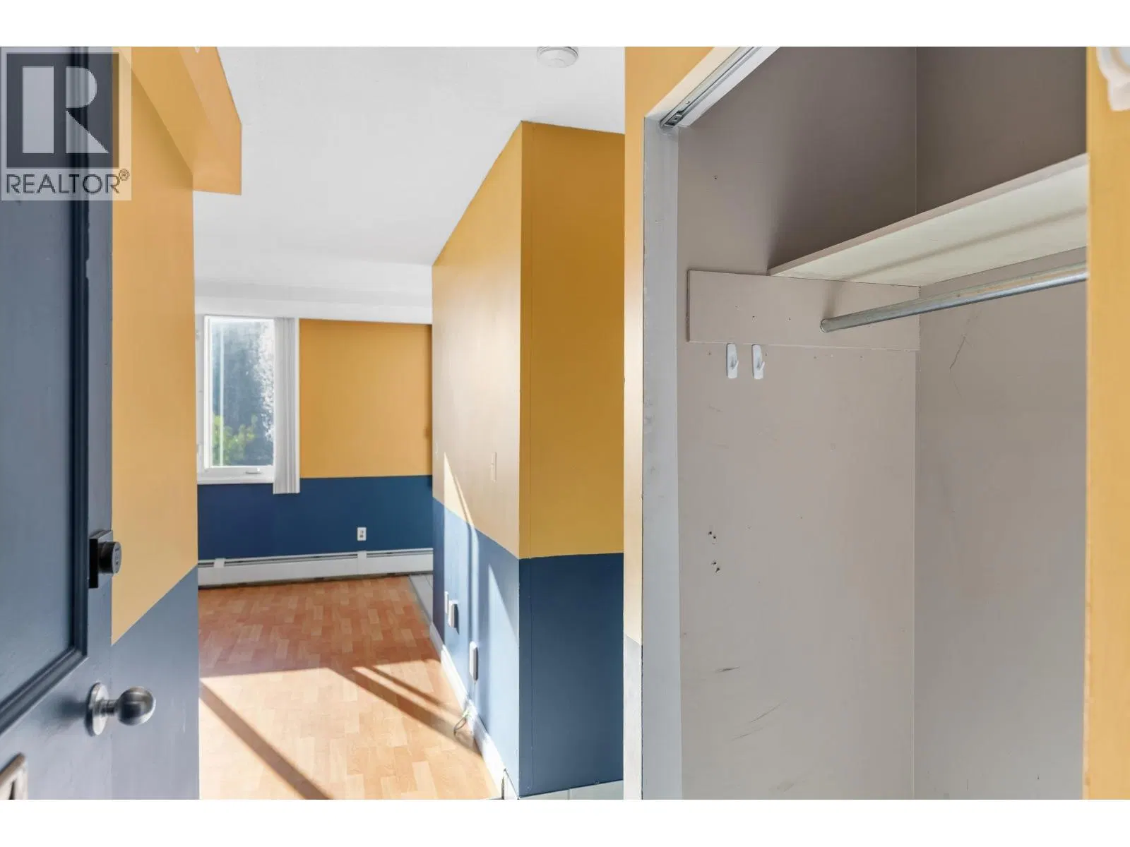 Photo 3 of 15 at #704 – 1501 QUEENSWAY