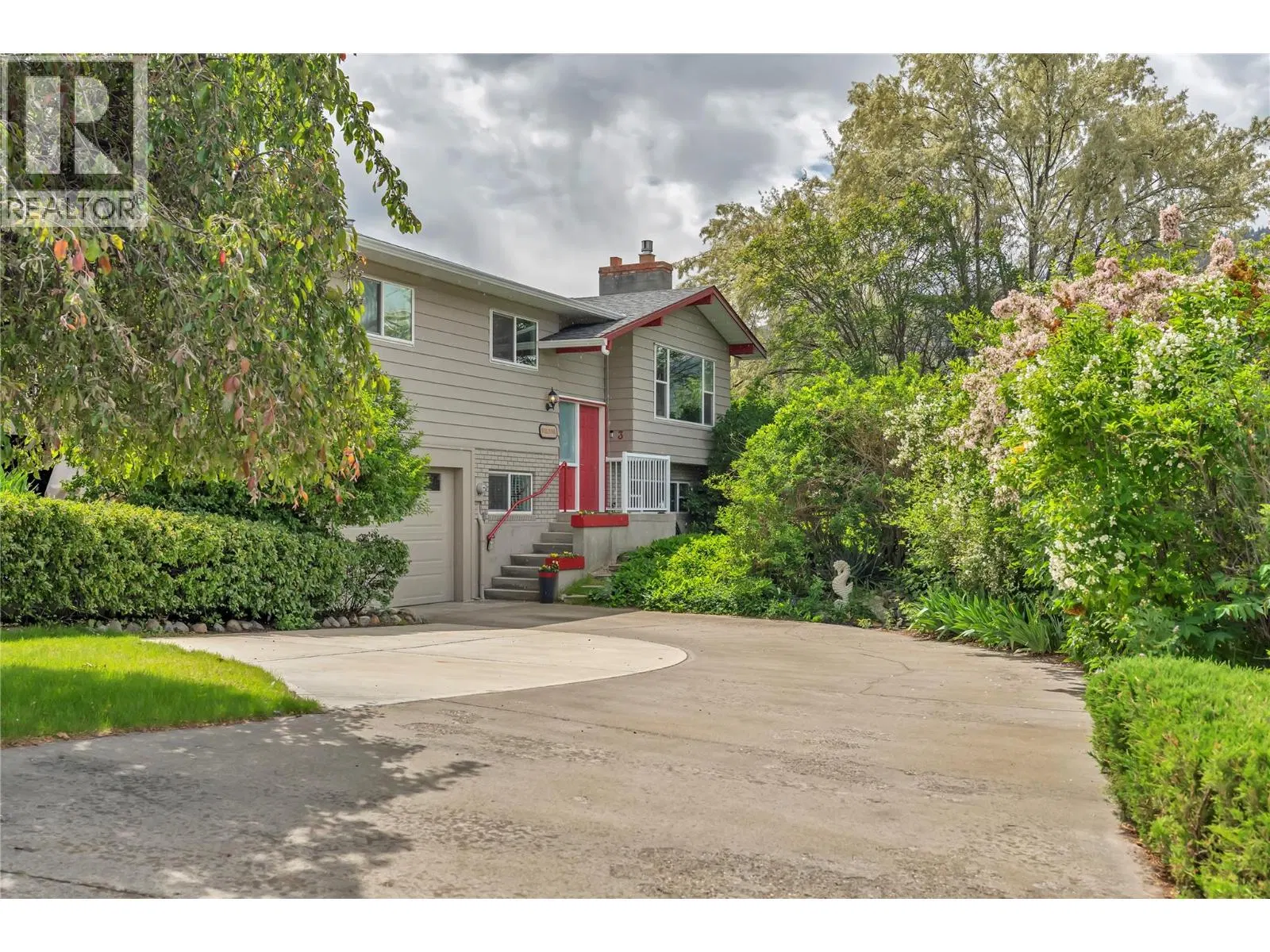 3 Dogwood Place