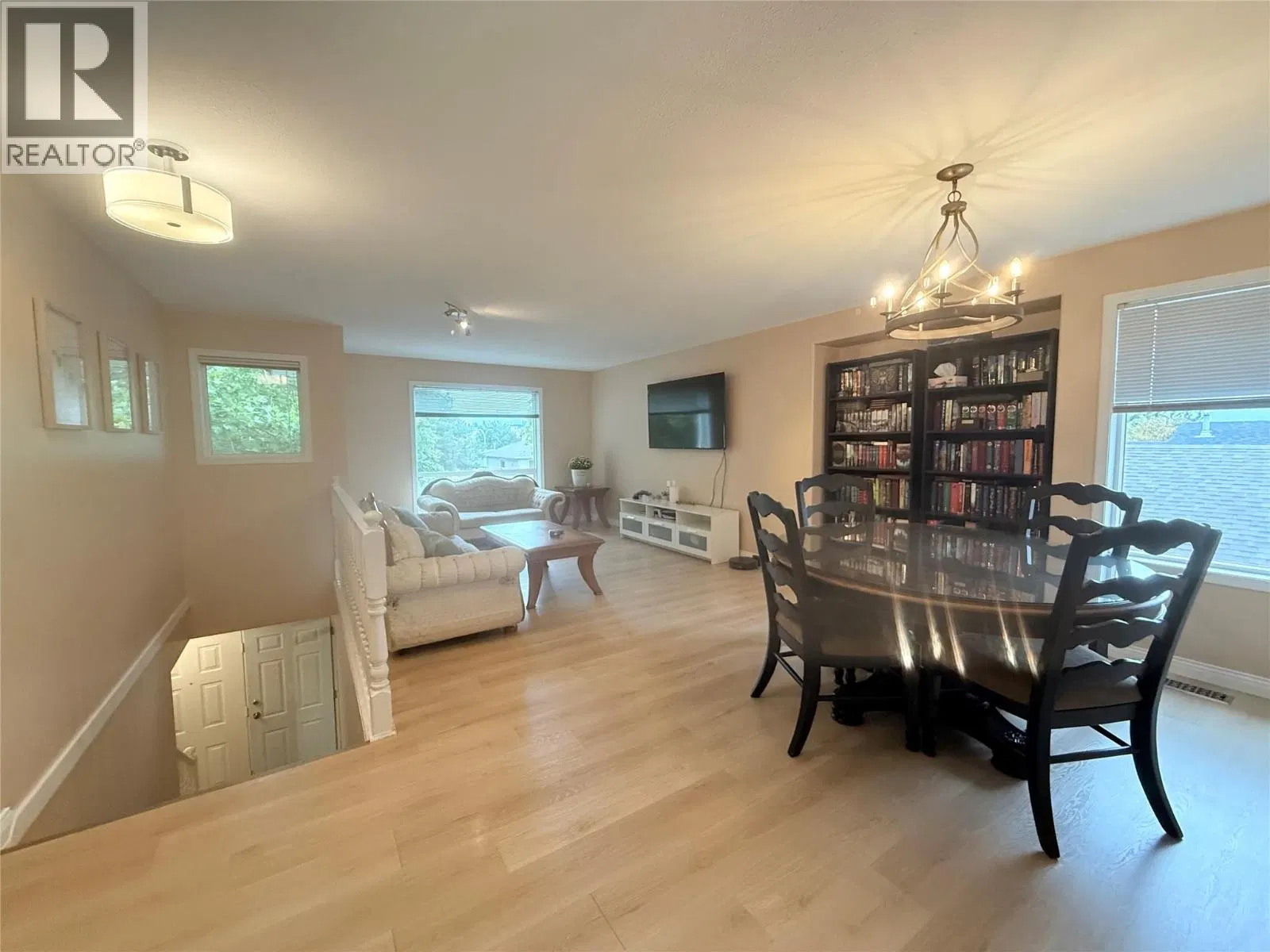 Photo 5 of 46 at 154 Ritchie Court