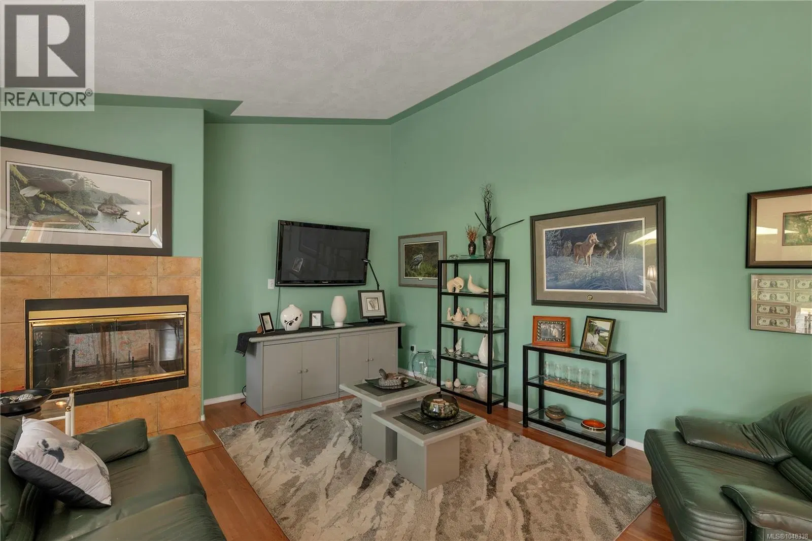 Photo 5 of 46 at 8930 McLarey Avenue