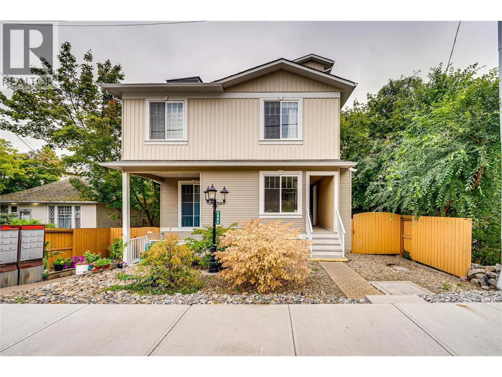 #3 – 3804 32 Avenue