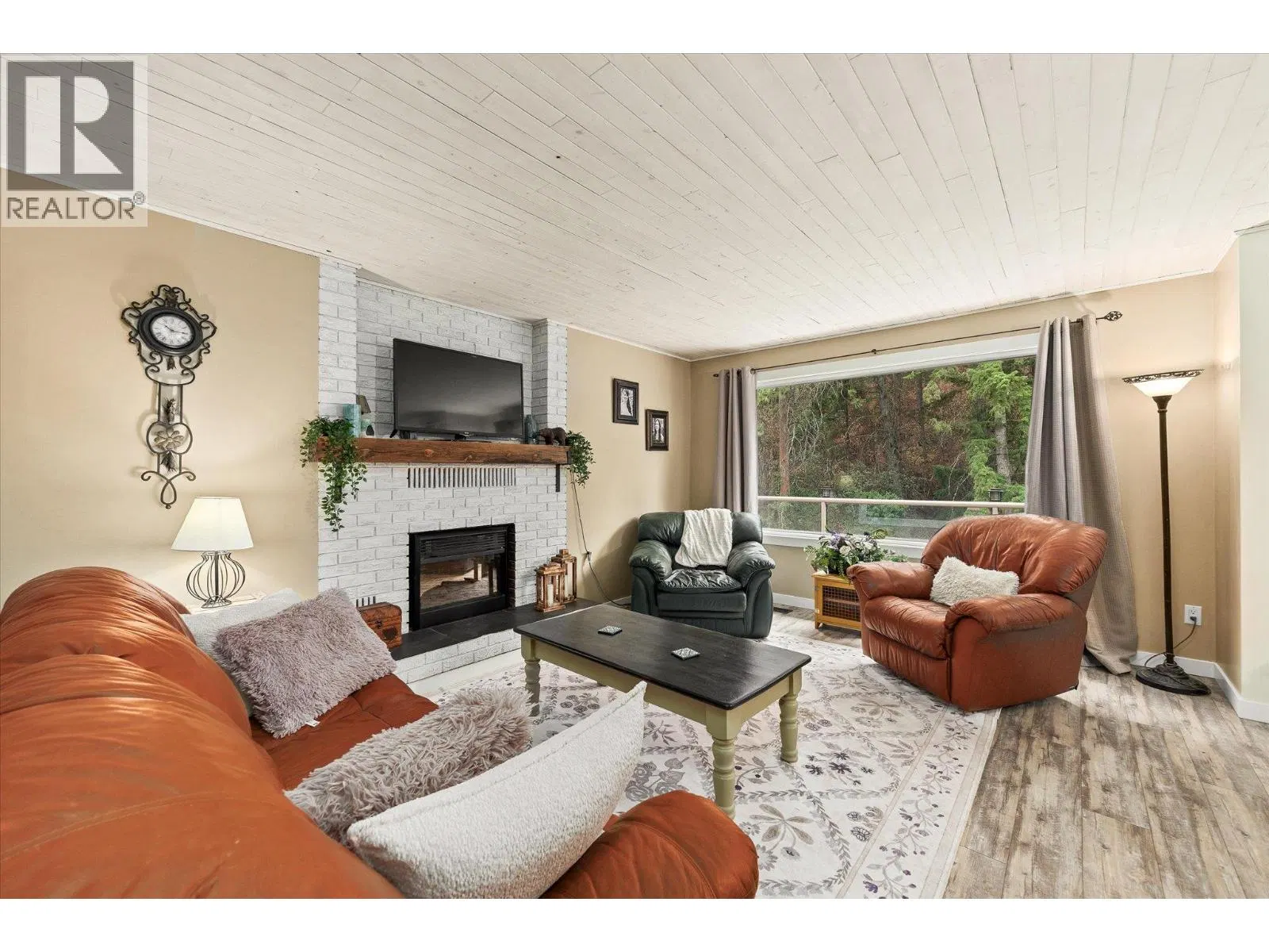 Photo 5 of 67 at 2684 Alhambra Drive