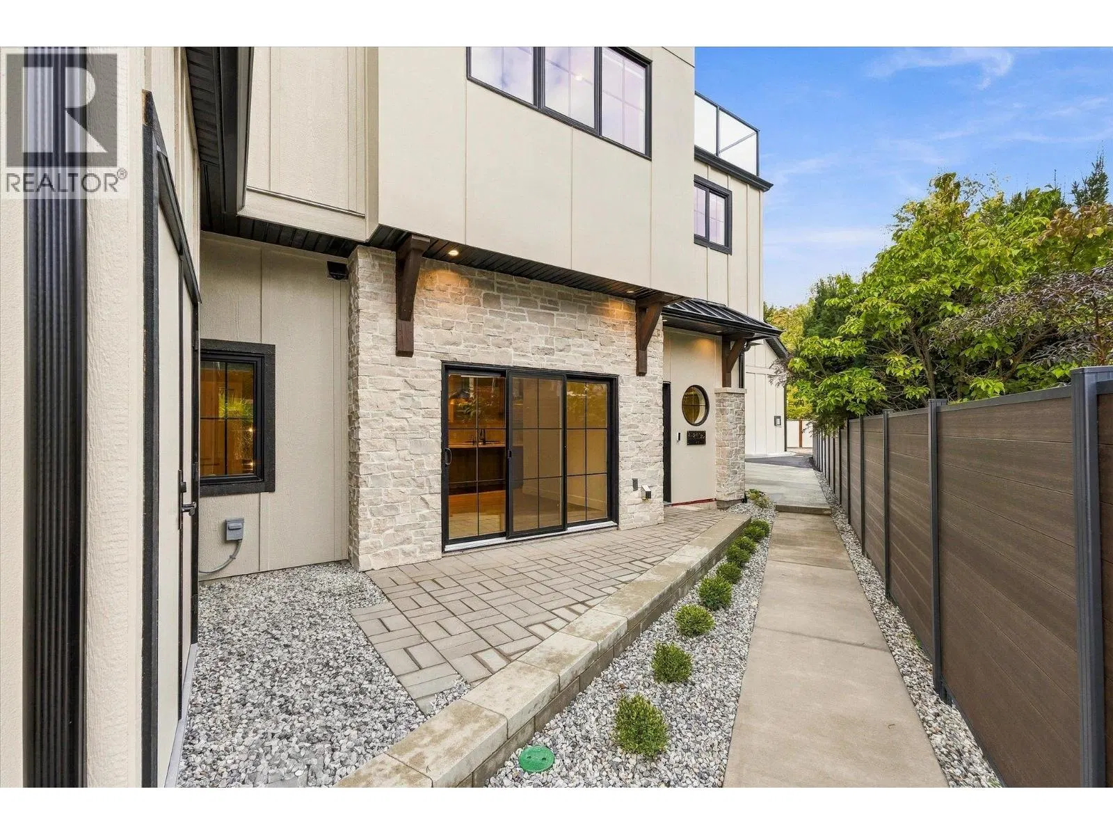 Photo 4 of 48 at #4 – 2435 Taylor Crescent