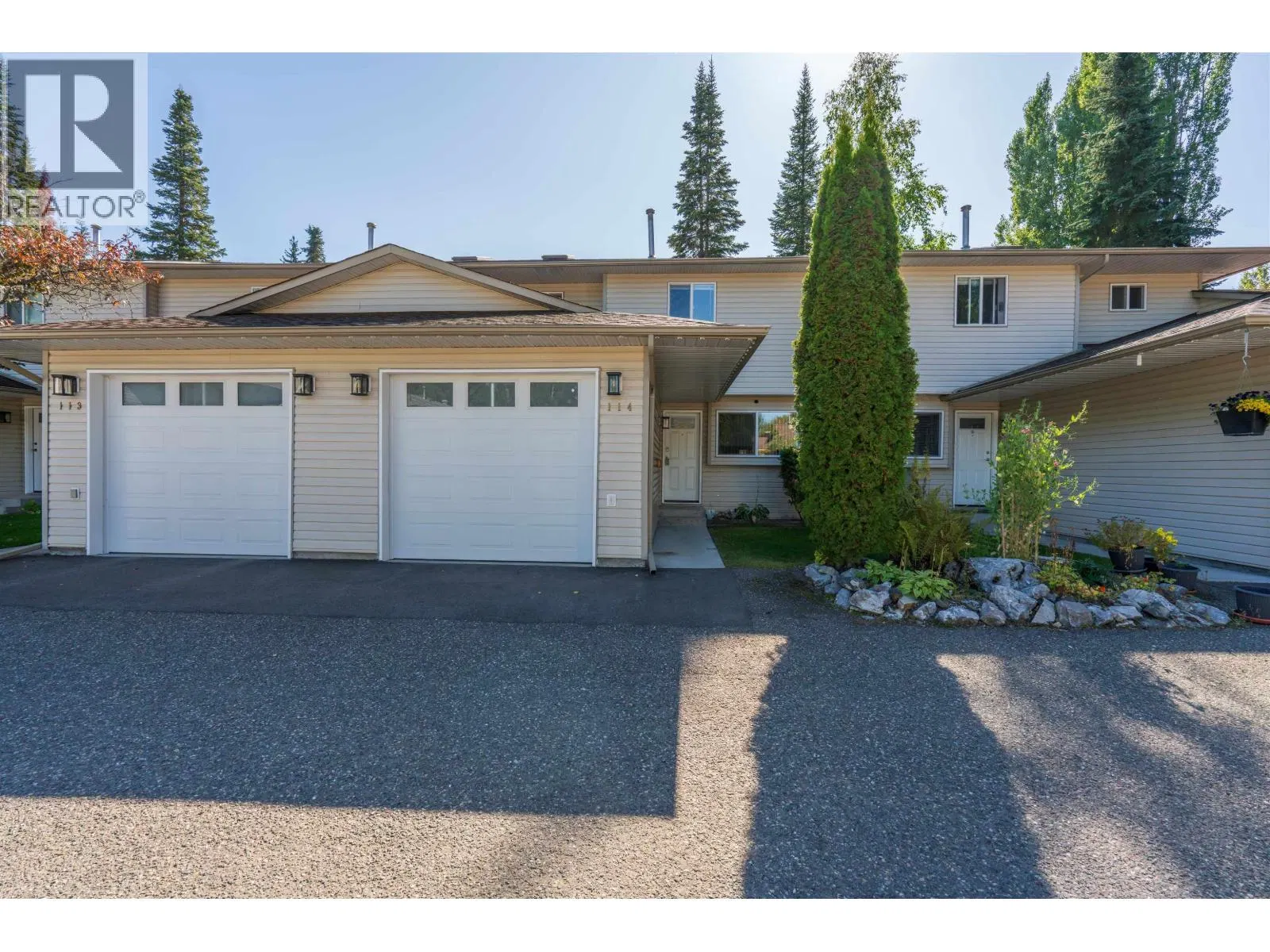 Photo 4 of 36 at #114 – 3885 RICHET Street