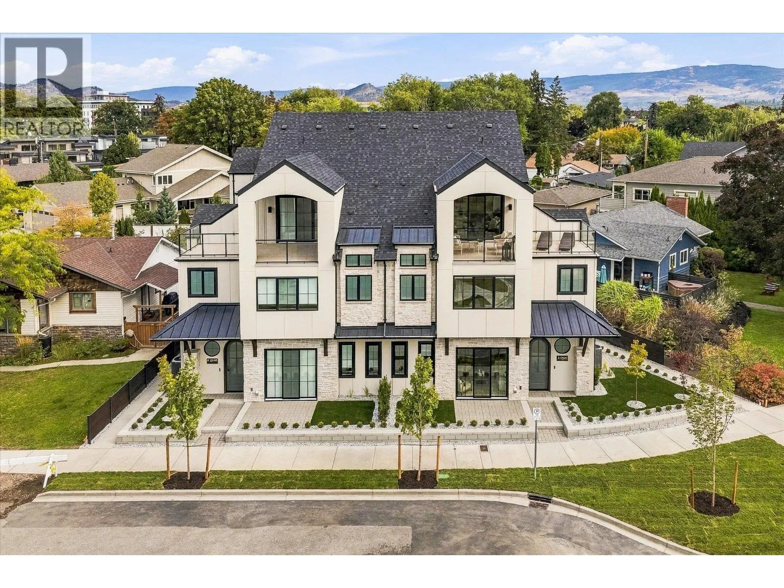 #3 – 2435 Taylor Crescent
