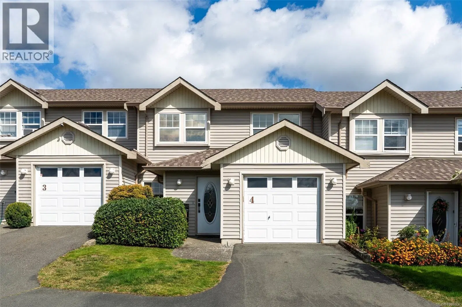 #4 – 2563 MILLSTREAM Road