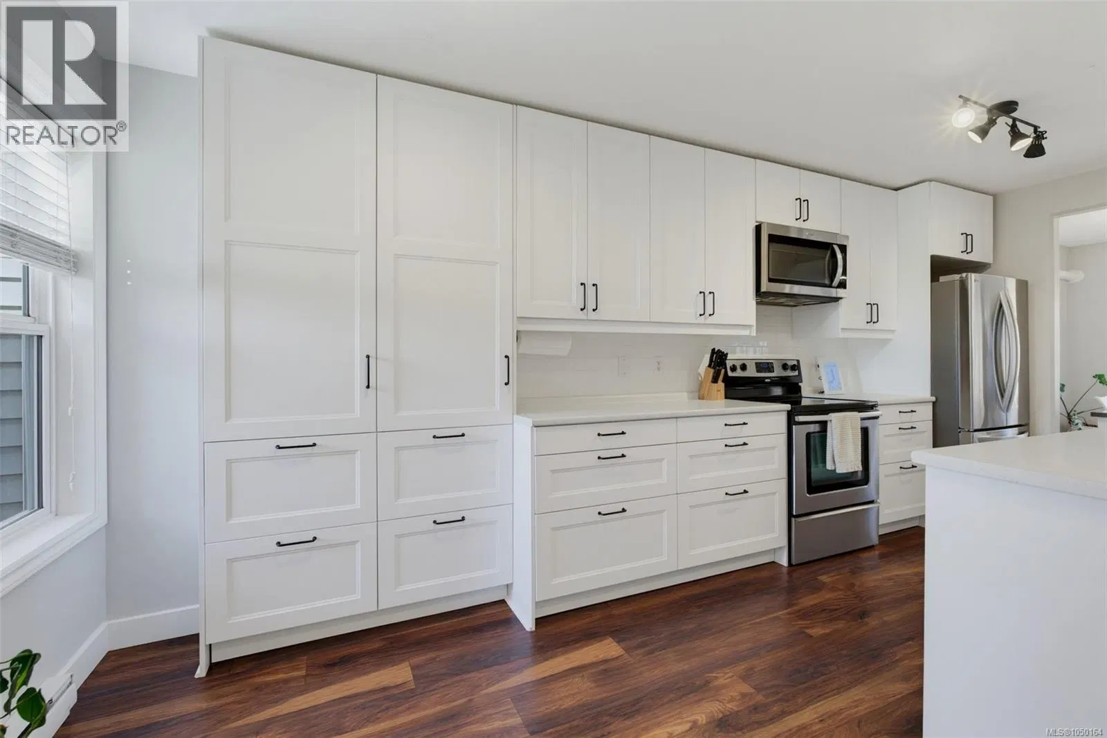 Photo 4 of 33 at #4 – 2563 MILLSTREAM Road
