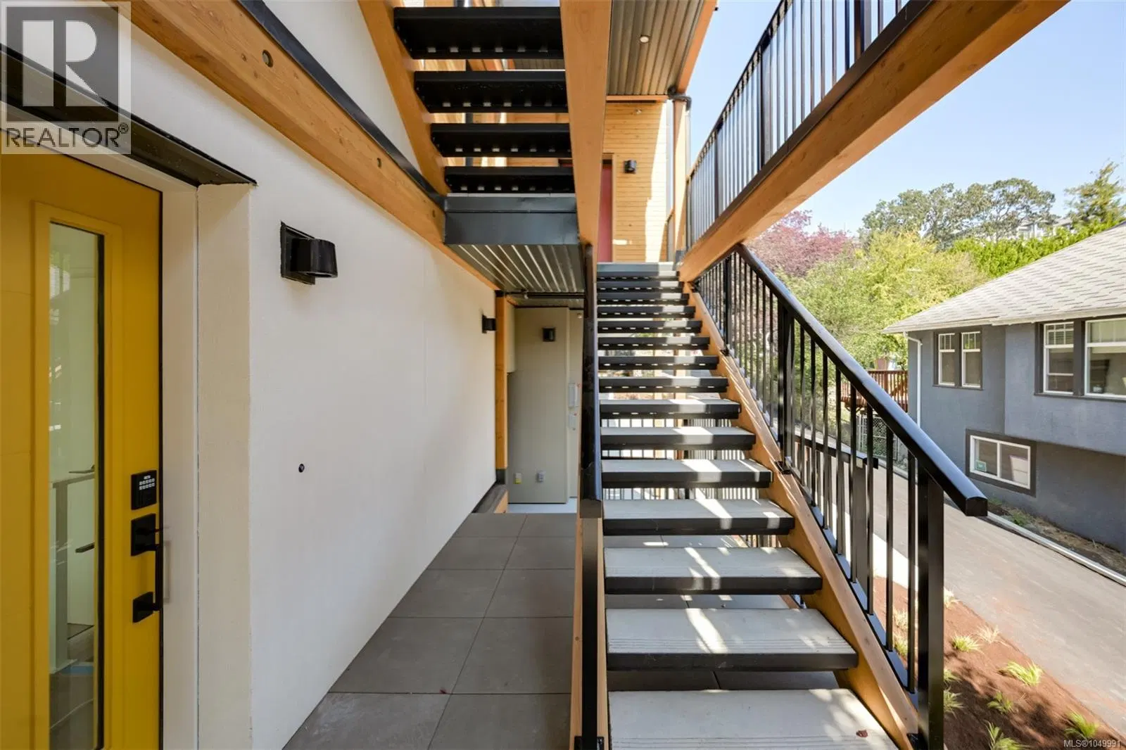 Photo 3 of 17 at #2 – 958 Wollaston Street