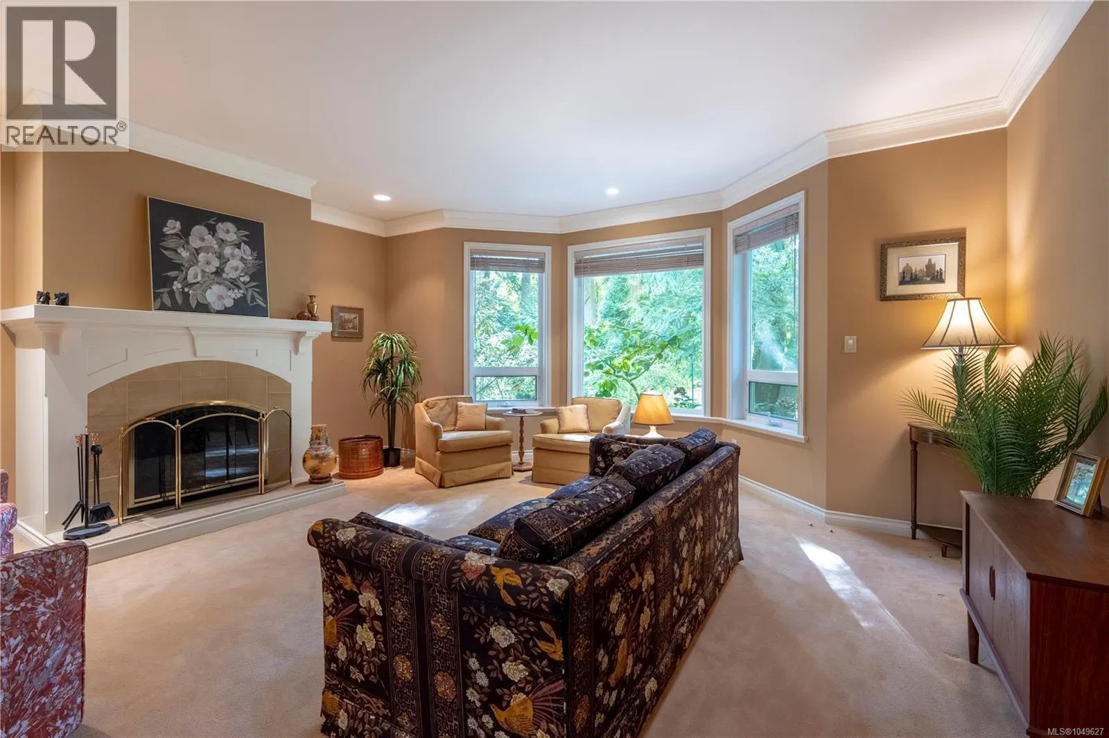 Photo 5 of 68 at 671 Dalkeith Avenue