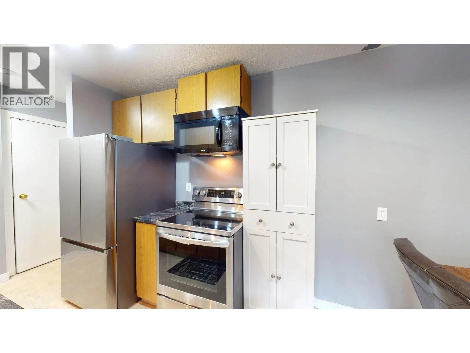 Photo 4 of 20 at #210 – 10 CARIBOO Drive