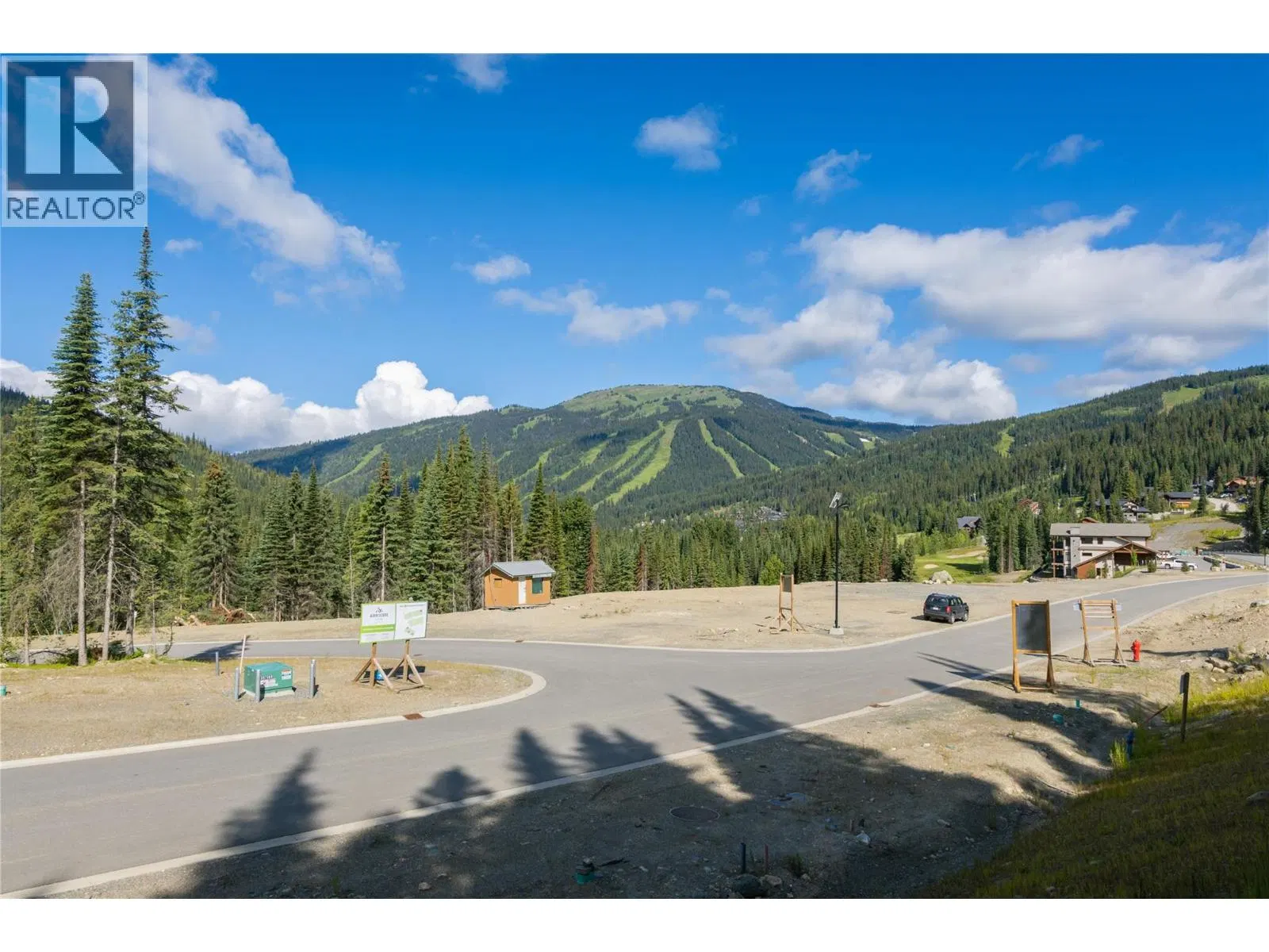 Photo 2 of 33 at LOT 2 MCGILLIVRAY LAKE Drive